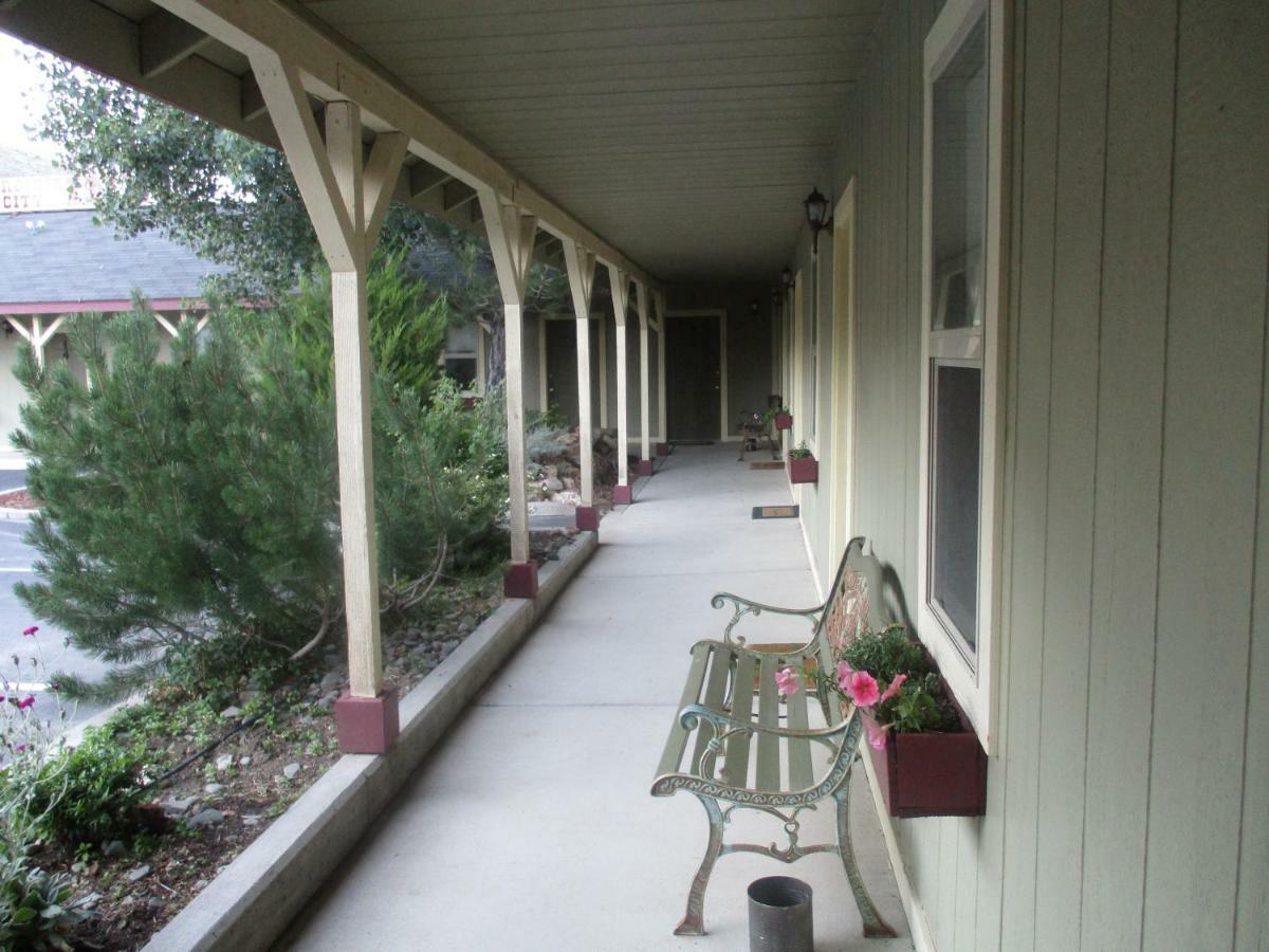 Virginia City Inn Exteriör bild